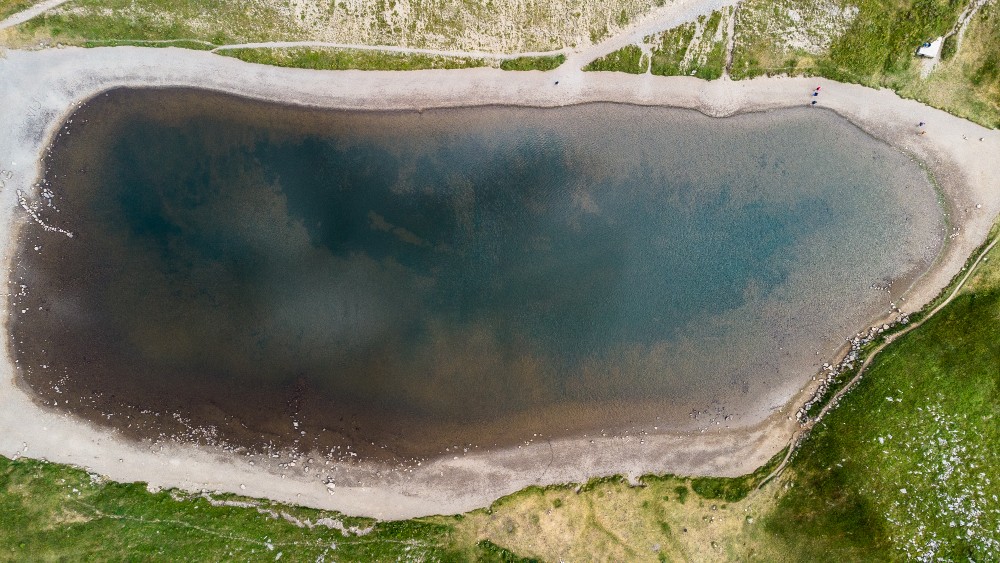 vista dall'alto del lago scaffaiolo
