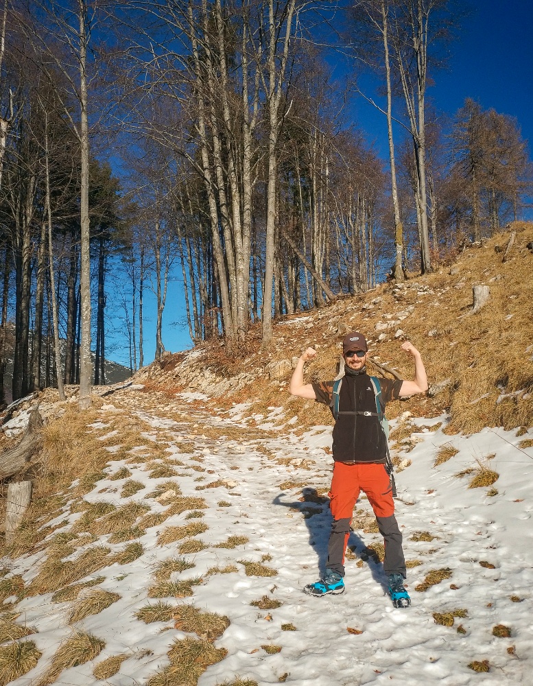 cappellino per lo zaino da trekking