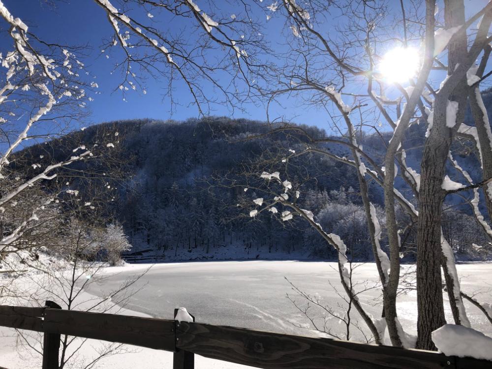 lago santo modenese innevato