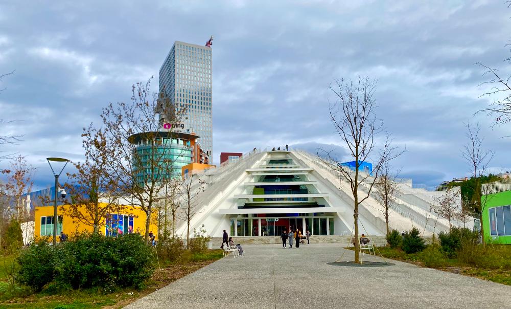 cosa vedere a tirana? Piramide hoxha