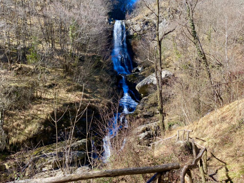 cascate rovinaccia inverno