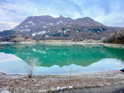 lago di tenno, vicino al borgo di Canale di tenno